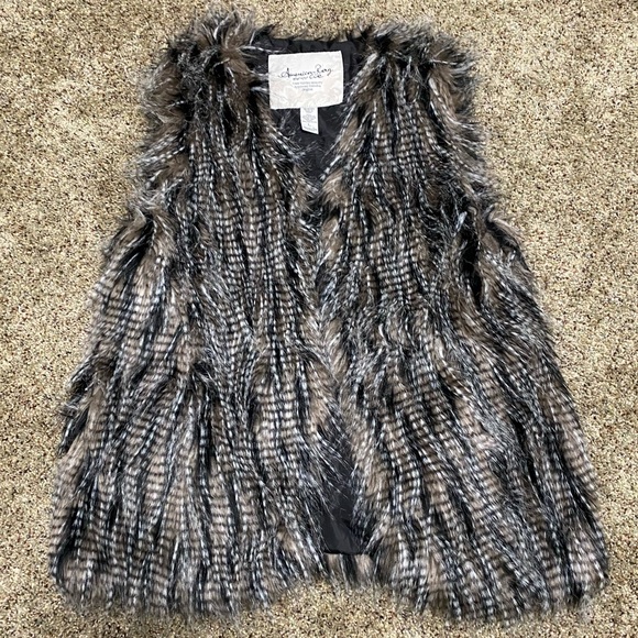 American Rag Jackets & Blazers - Women’s American Rag Faux Fur Vest